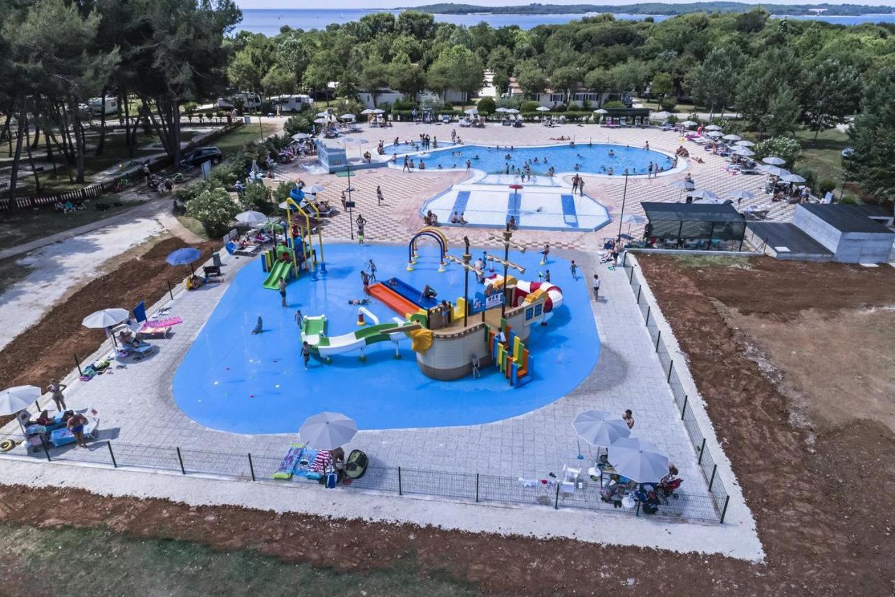פאז'אנה Lux Camp - Mobile Homes In Bi Village מראה חיצוני תמונה